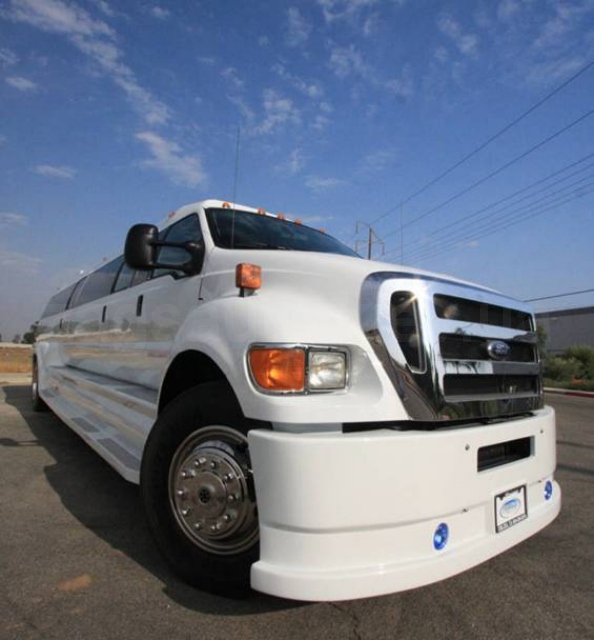 Ford F-650 Limousine