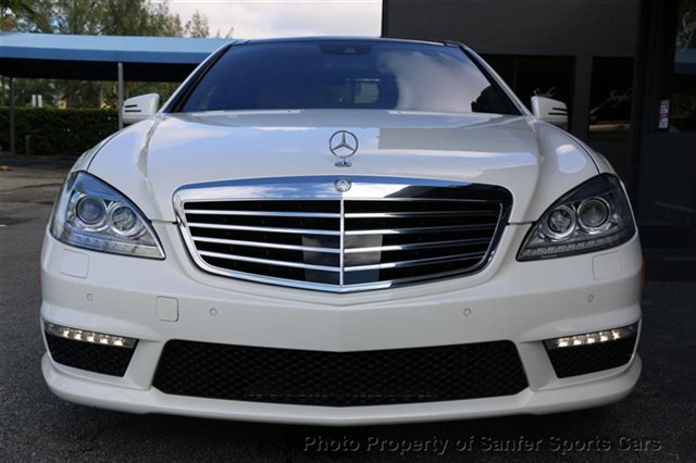 Mercedes S550 W221 белый