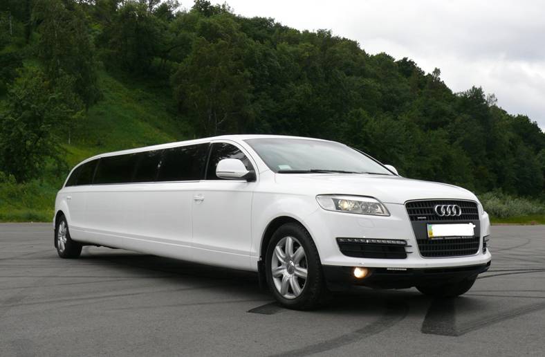 Audi Q7 лимузин
