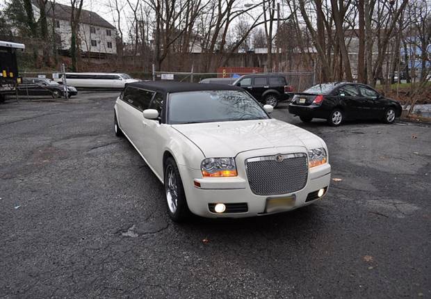 Chrysler 300C Limousine LUX