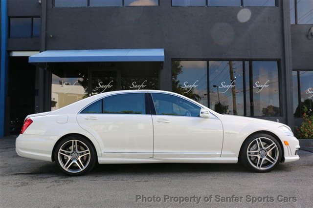 Mercedes S550 W221 белый