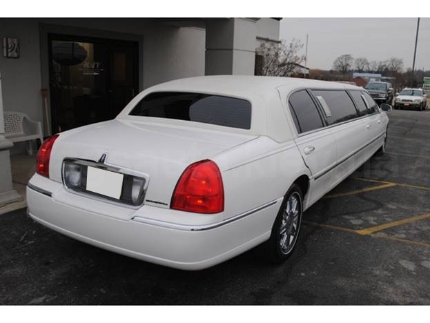 Lincoln Town Car Limousine ( №1)