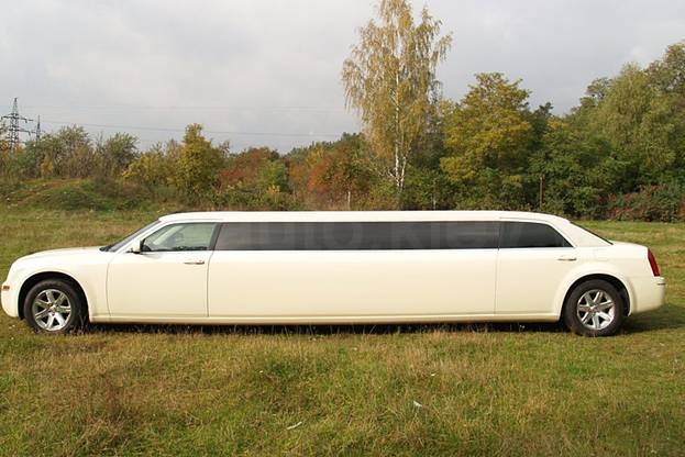 Chrysler 300C Limousine VIP