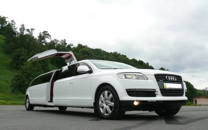 Audi Q7 лимузин