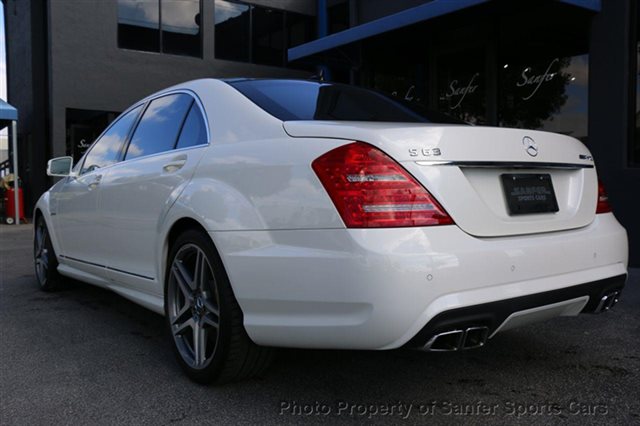Mercedes S550 W221 белый