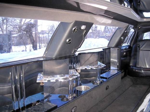 Lincoln Town Car Limousine (ELIT)