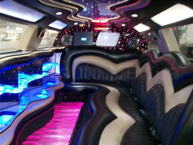 Chrysler 300C Limousine EXC (white)