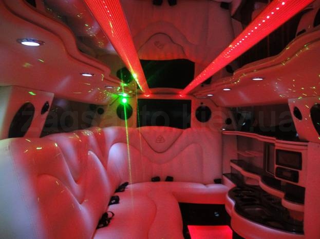 Ford Mustang Limousine (white)