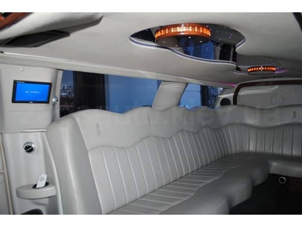 Lincoln Town Car Limousine (VIP)