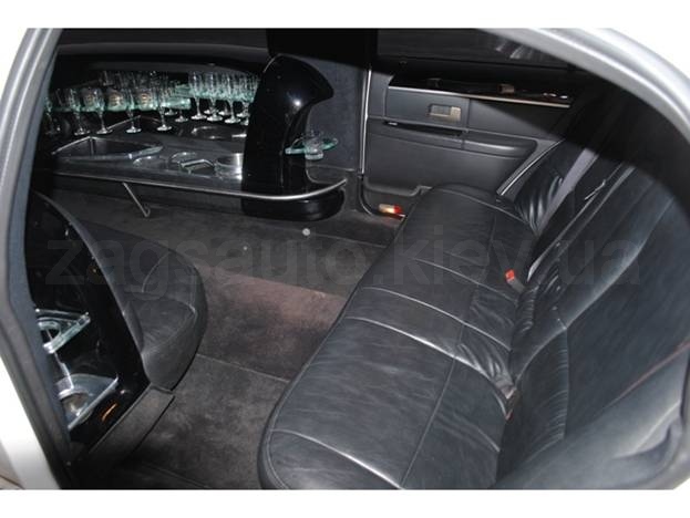 Lincoln Town Car Limousine ( №1)