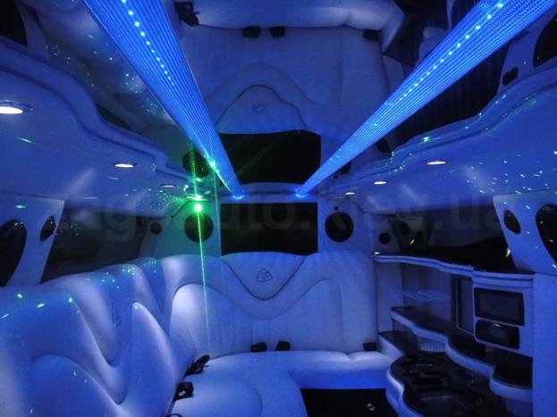 Ford Mustang Limousine (white)