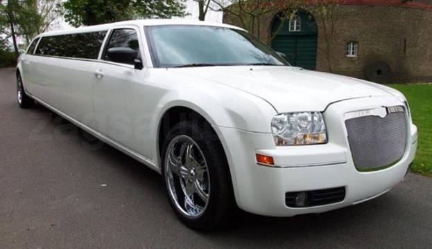 Chrysler 300C Limousine