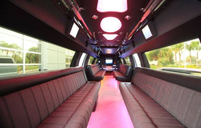 Ford F-650 Limousine