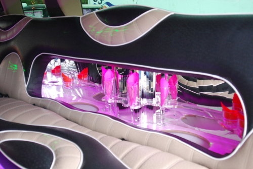 Hammer H2 Limousine