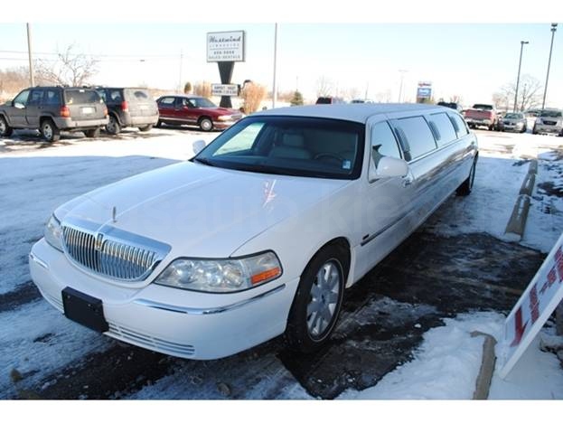 Lincoln Town Car Limousine (VIP)