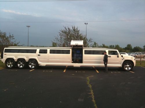 Hammer H2 Limousine