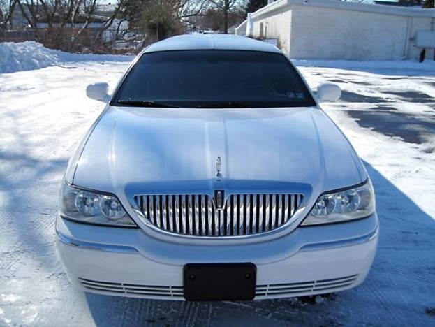 Lincoln Town Car Limousine (ELIT)