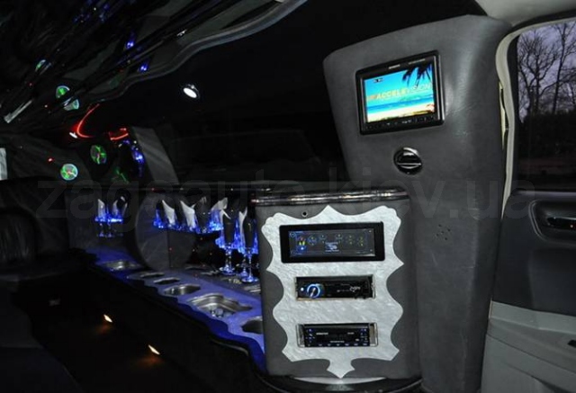 Chrysler 300C Limousine LUX