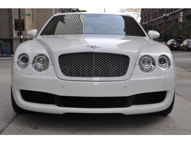Bentley Flying Spur (white)