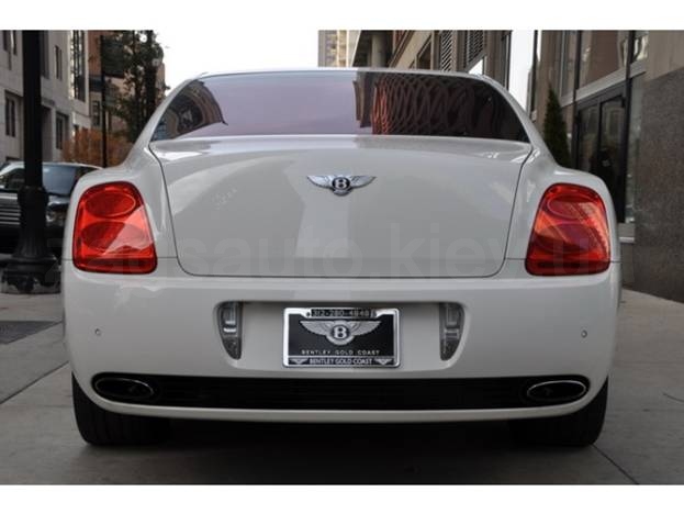 Bentley Flying Spur (white)