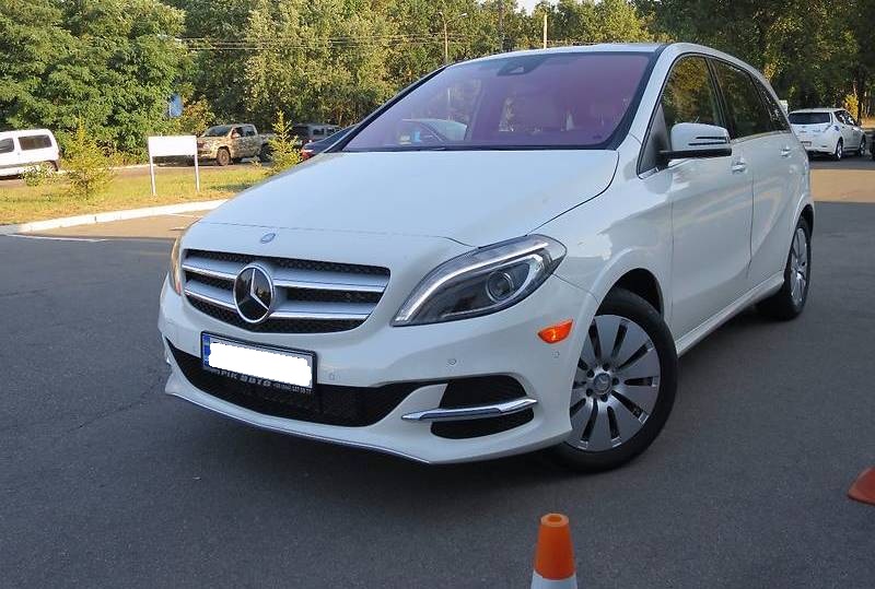 Mercedes-Benz B-class Electric Drive (white)