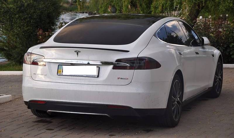 Tesla S60