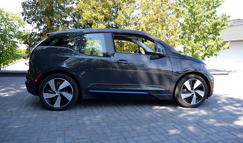 BMW I3 (black)