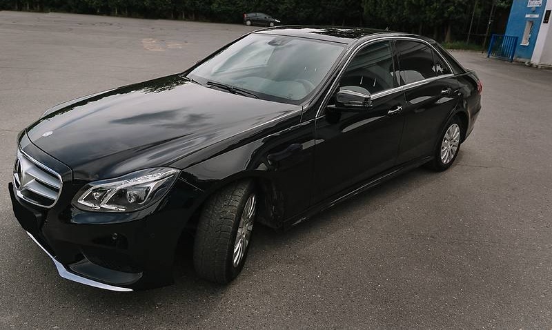 Mercedes-Benz E200 W212