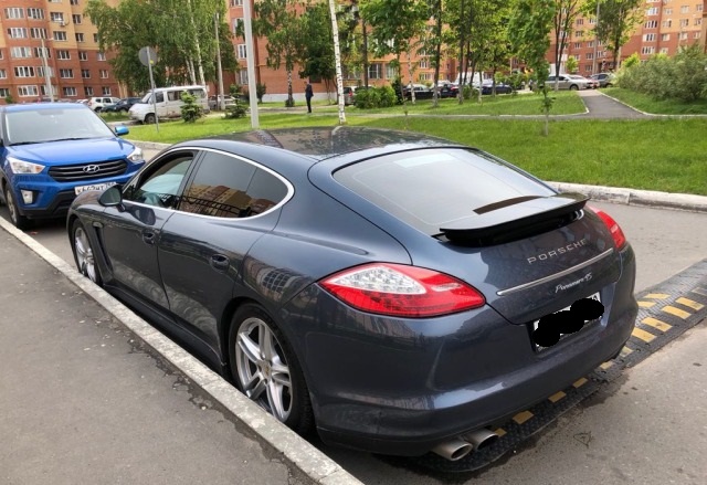 Porsche Panamera 4S
