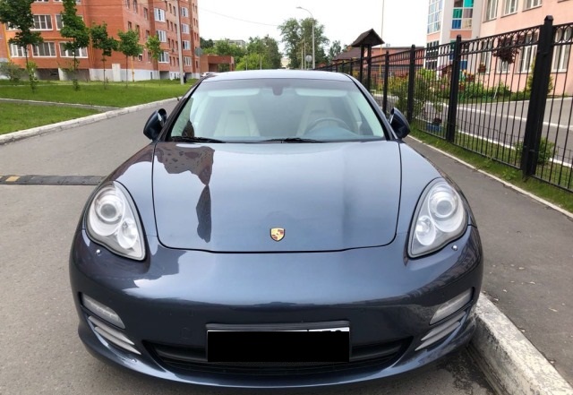 Porsche Panamera 4S