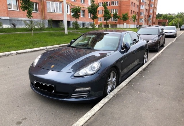 Porsche Panamera 4S