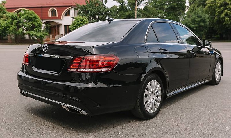 Mercedes-Benz E200 W212