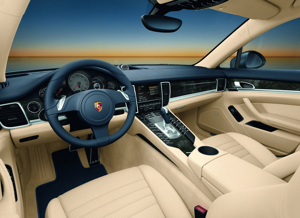 Porsche Panamera 4S