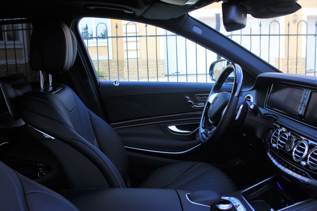 Mercedes-Benz Maybach S400