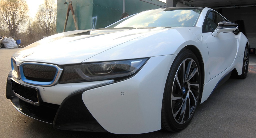 BMW I8