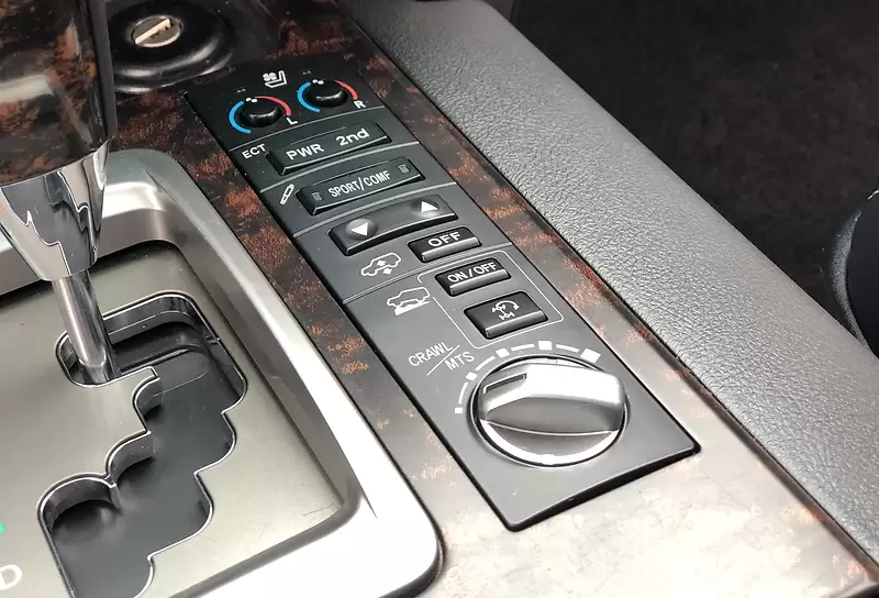 Toyota Land Cruiser 200