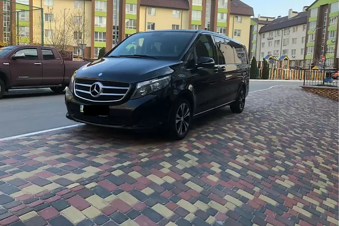 Mercedes-Benz V 250