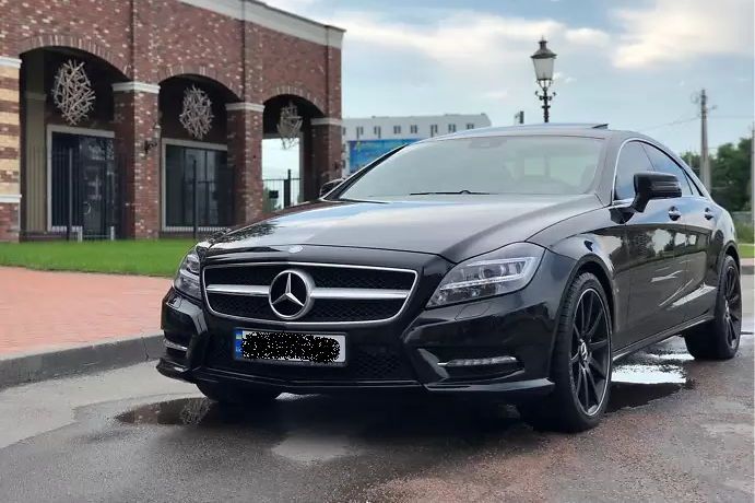 Mercedes-Benz CLS 550 black