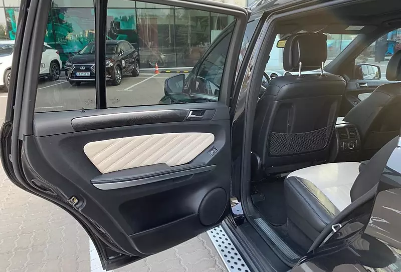 Mercedes-Benz GL 550