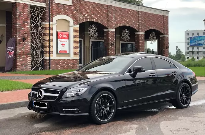 Mercedes-Benz CLS 550 black