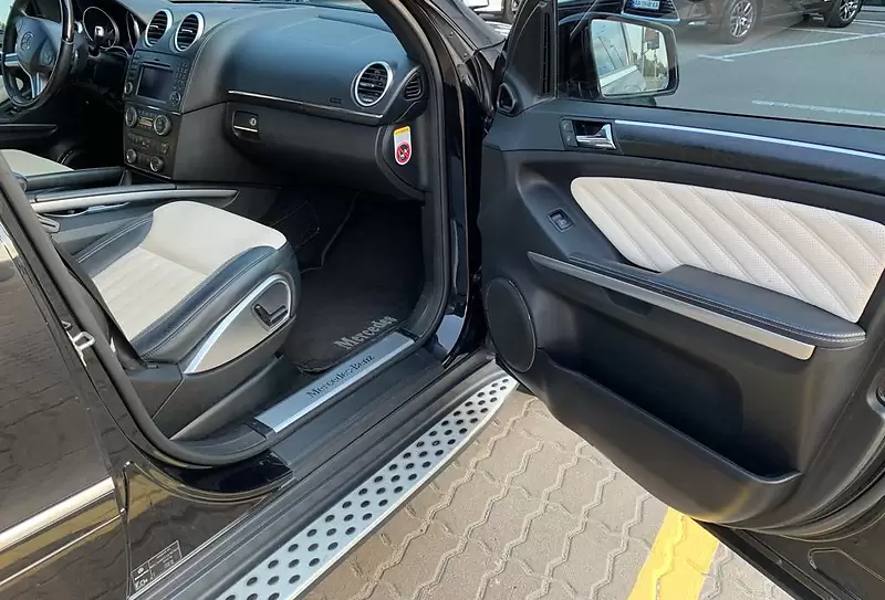 Mercedes-Benz GL 550