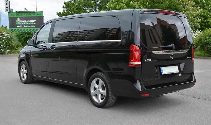 Mercedes-Benz V 250