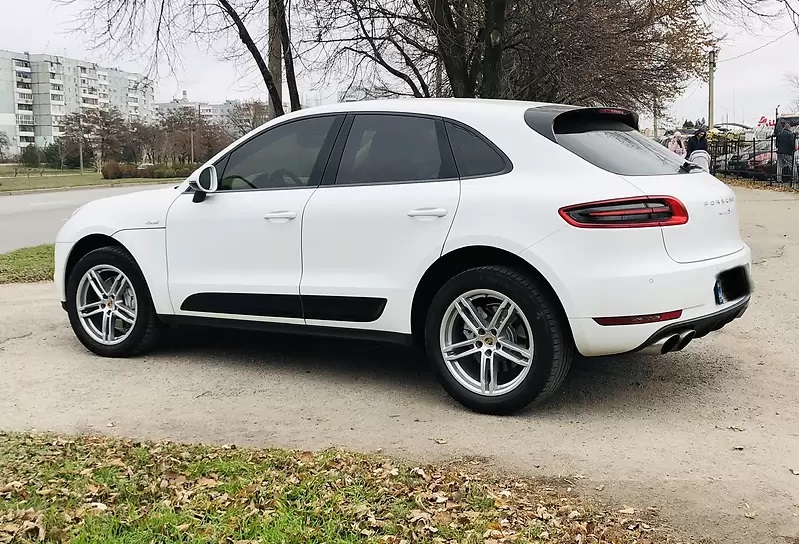 Porsche Macan S