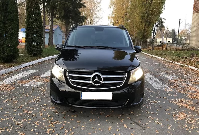 Mercedes-Benz V 250