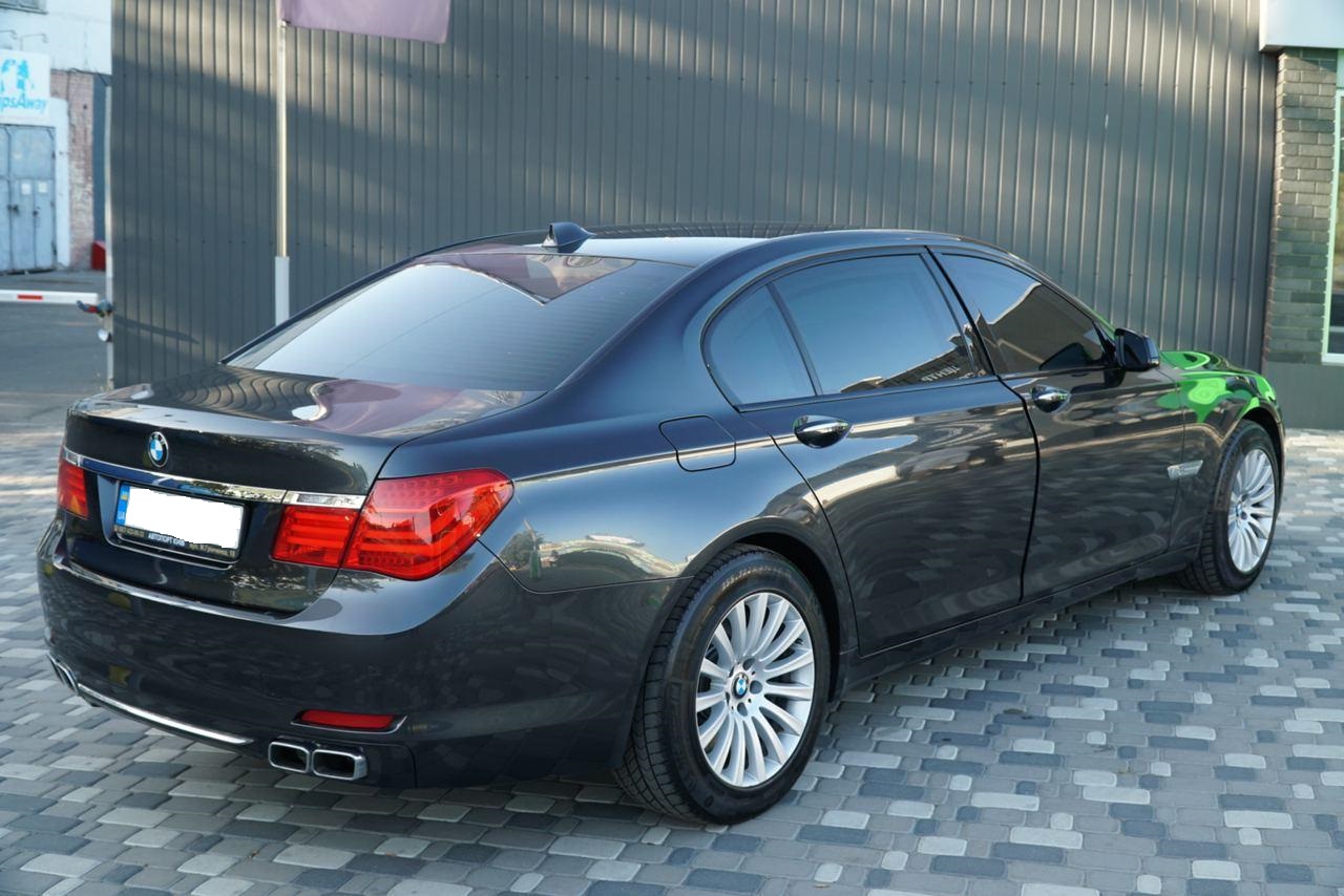 BMW 750 бронь В7
