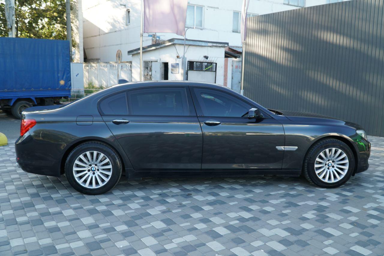 BMW 750 бронь В7