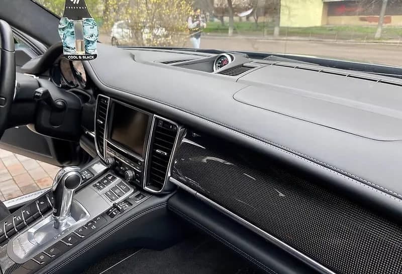 PORSCHE PANAMERA GTS